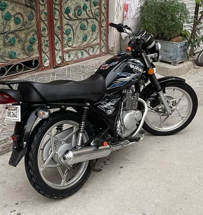 Suzuki GS 150 | Model 2022 | All Document Clear | GS 150 | 17,849 KM