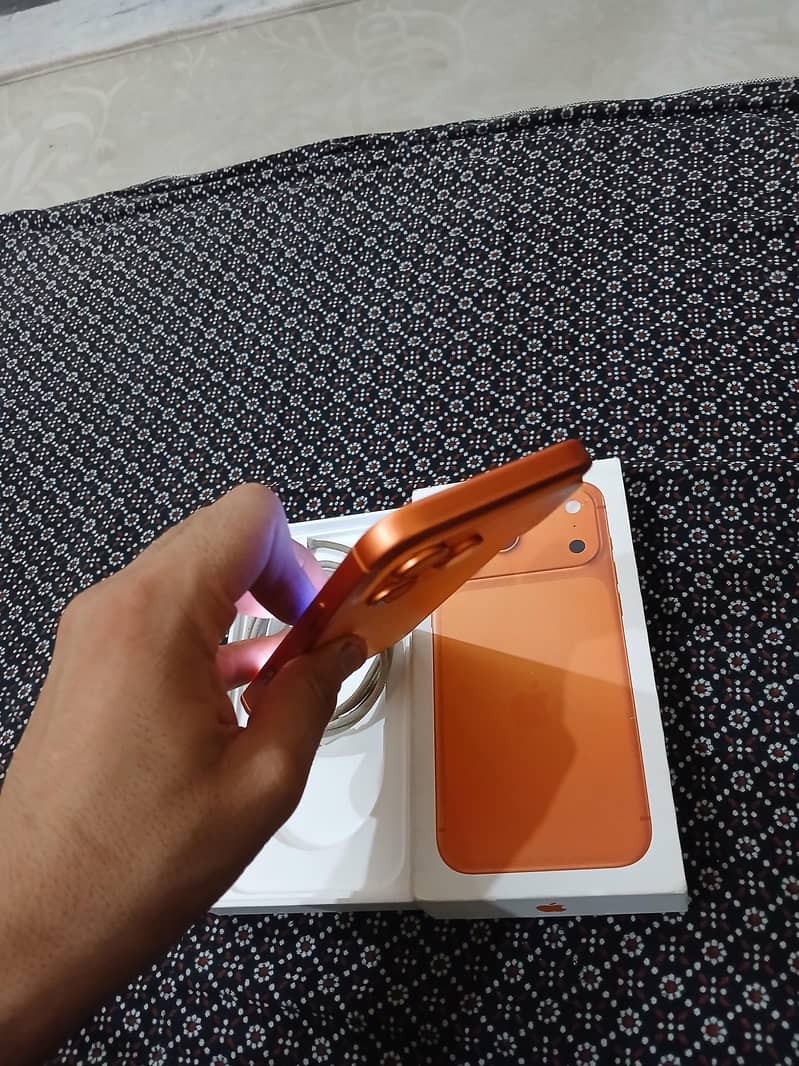 Apple iPhone 17 Pro Max 1