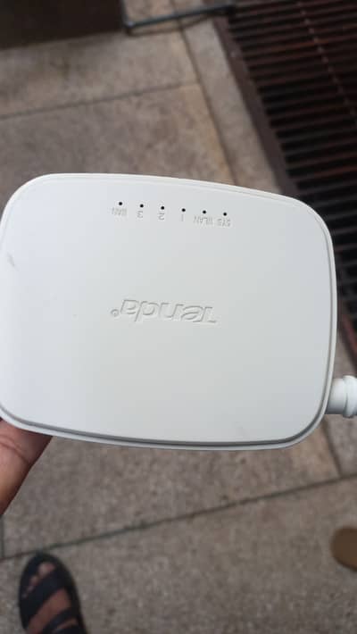 Tenda router condition 10/10