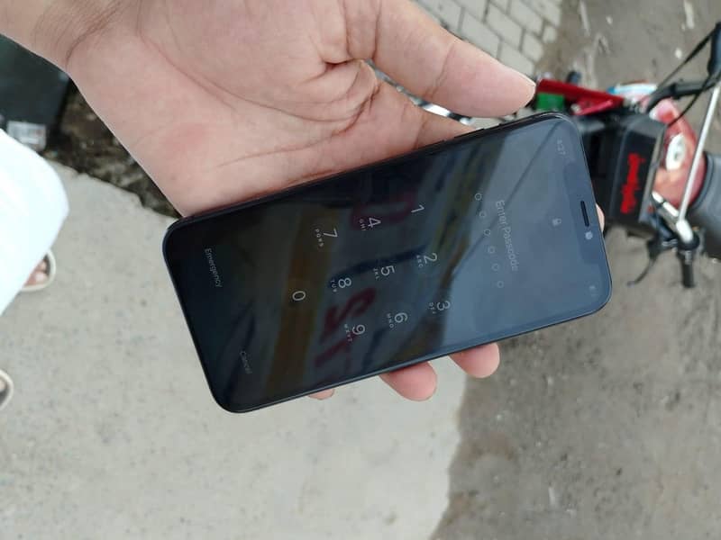 Apple iPhone X 2