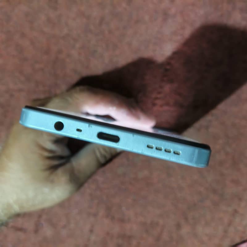 Realme Note 60 4