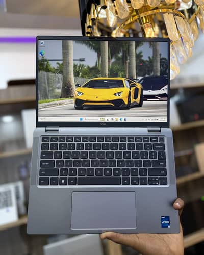 Dell Touch Screen Core i7 10th Generation (Ram 8GB + SSD 256GB) IPS