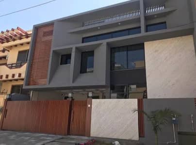 D-12 What A Brand New House 1st Entry Near To Markaz 10/Marla size Double Unit:
