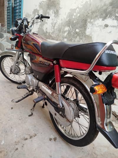 Honda CD70 24/25