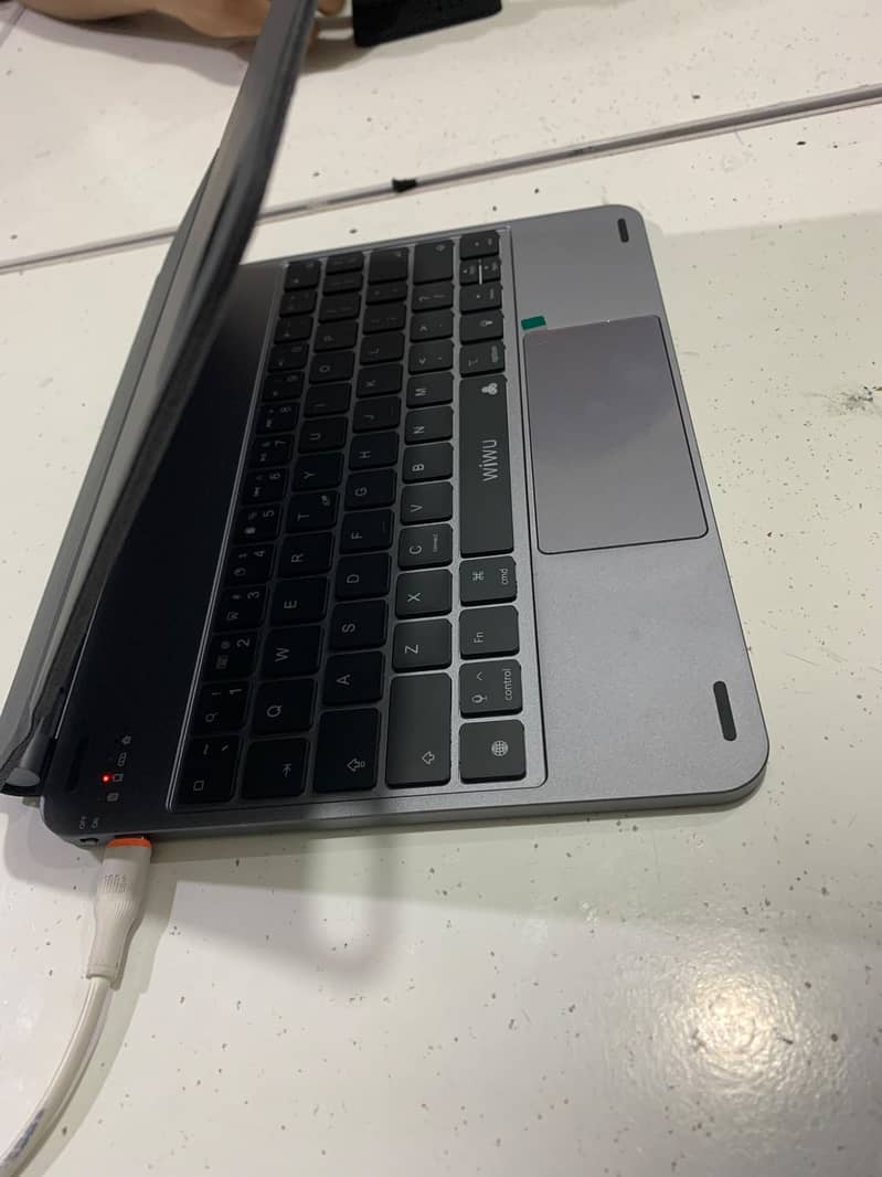 Ipad Magic Keyboard 8