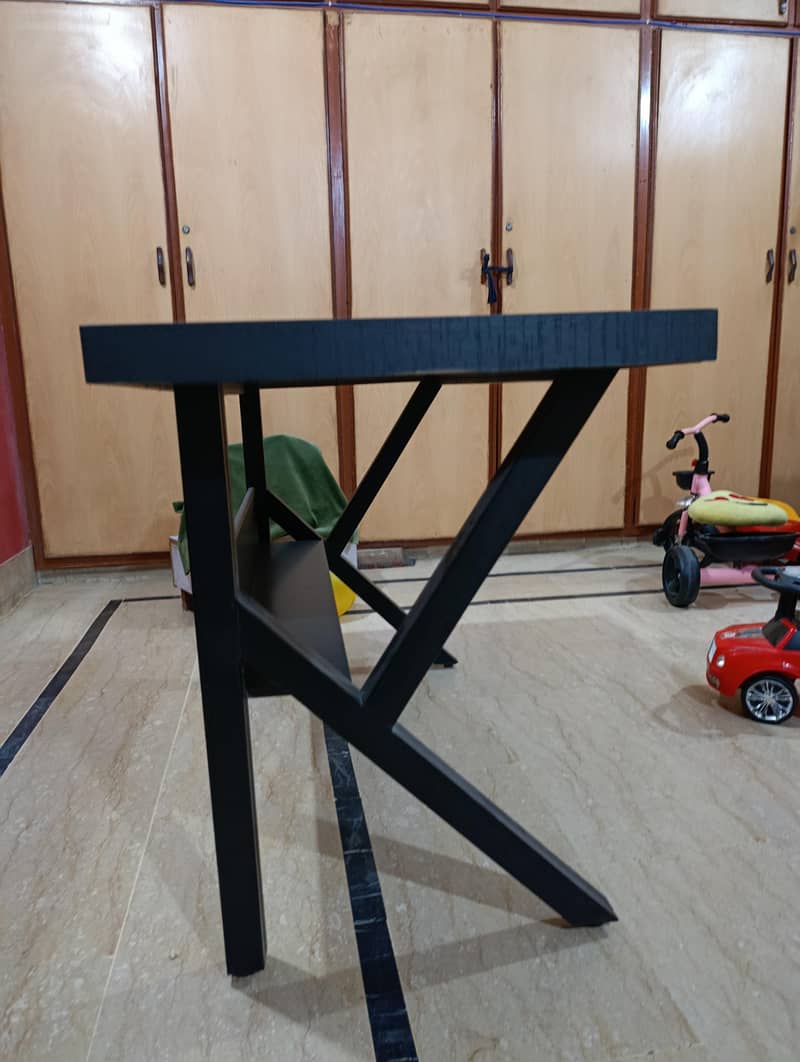 computer table 3