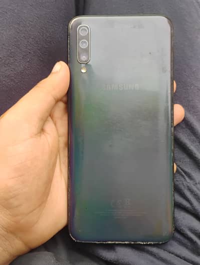 Samsung Mobile A70