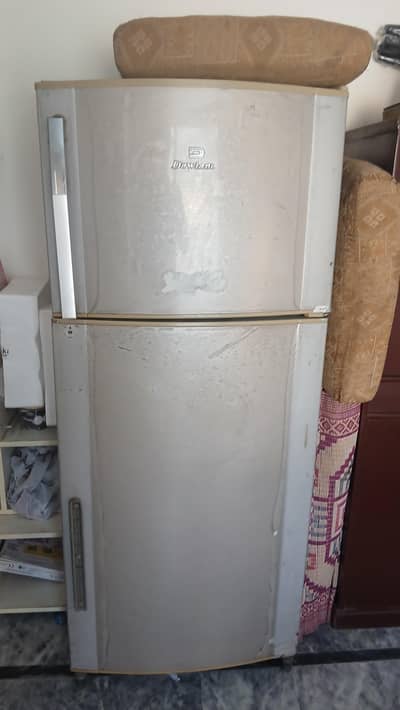 Used Dawlence 250ltr 9.5 cubic feet refrigator + freezer