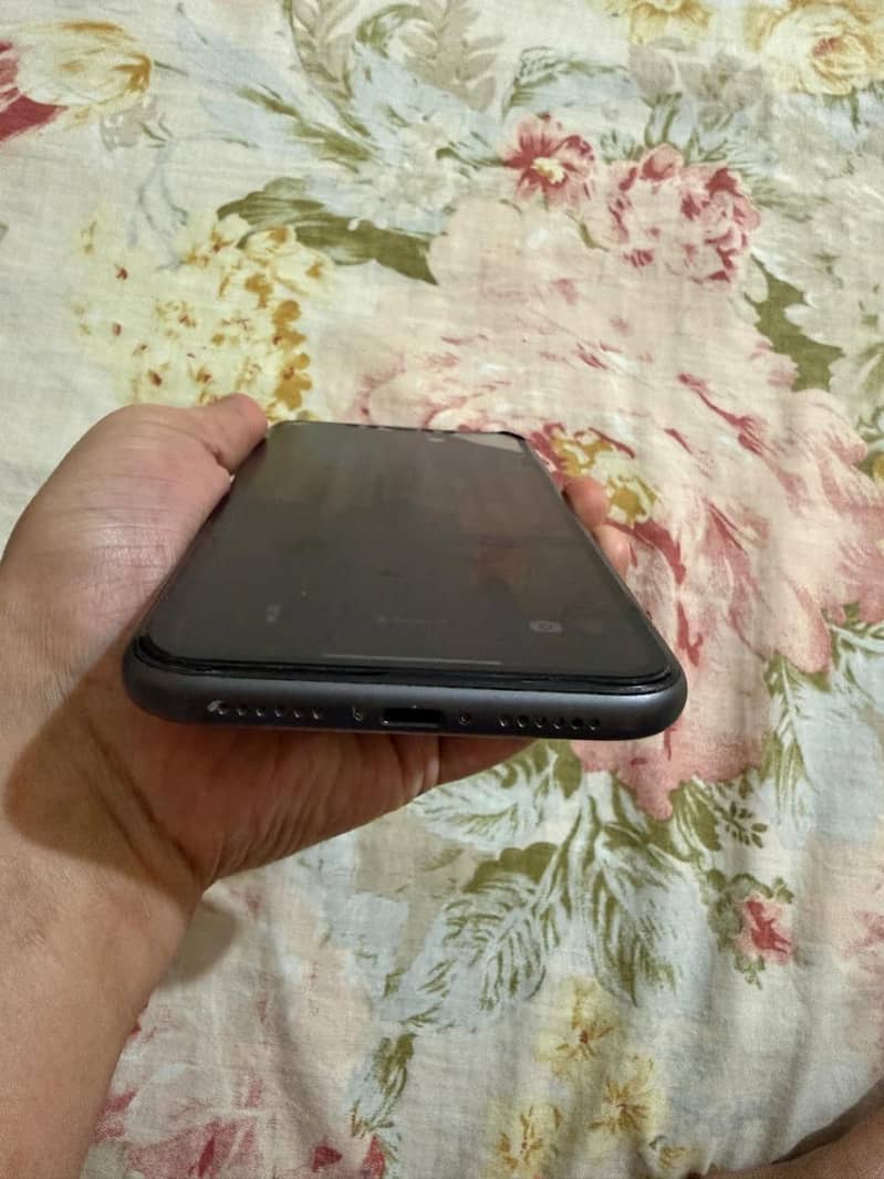 Apple iPhone 11 2