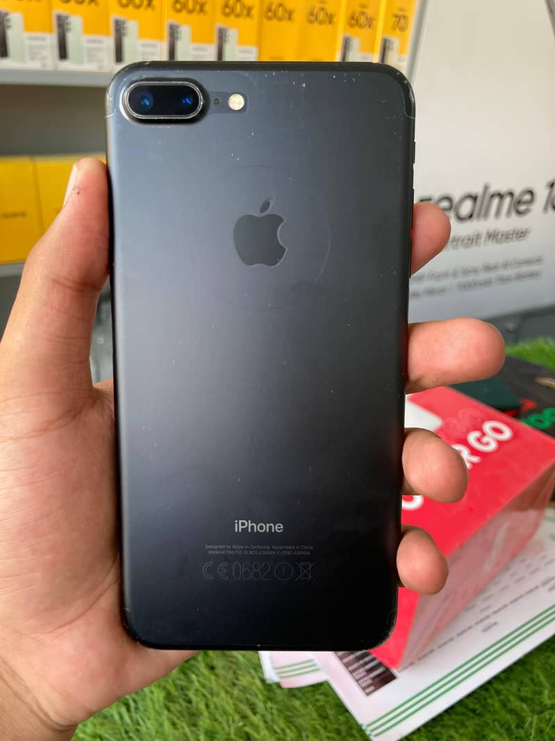 Apple iPhone 7 Plus 0