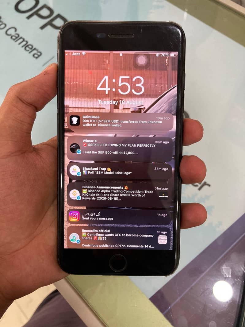 Apple iPhone 7 Plus 1