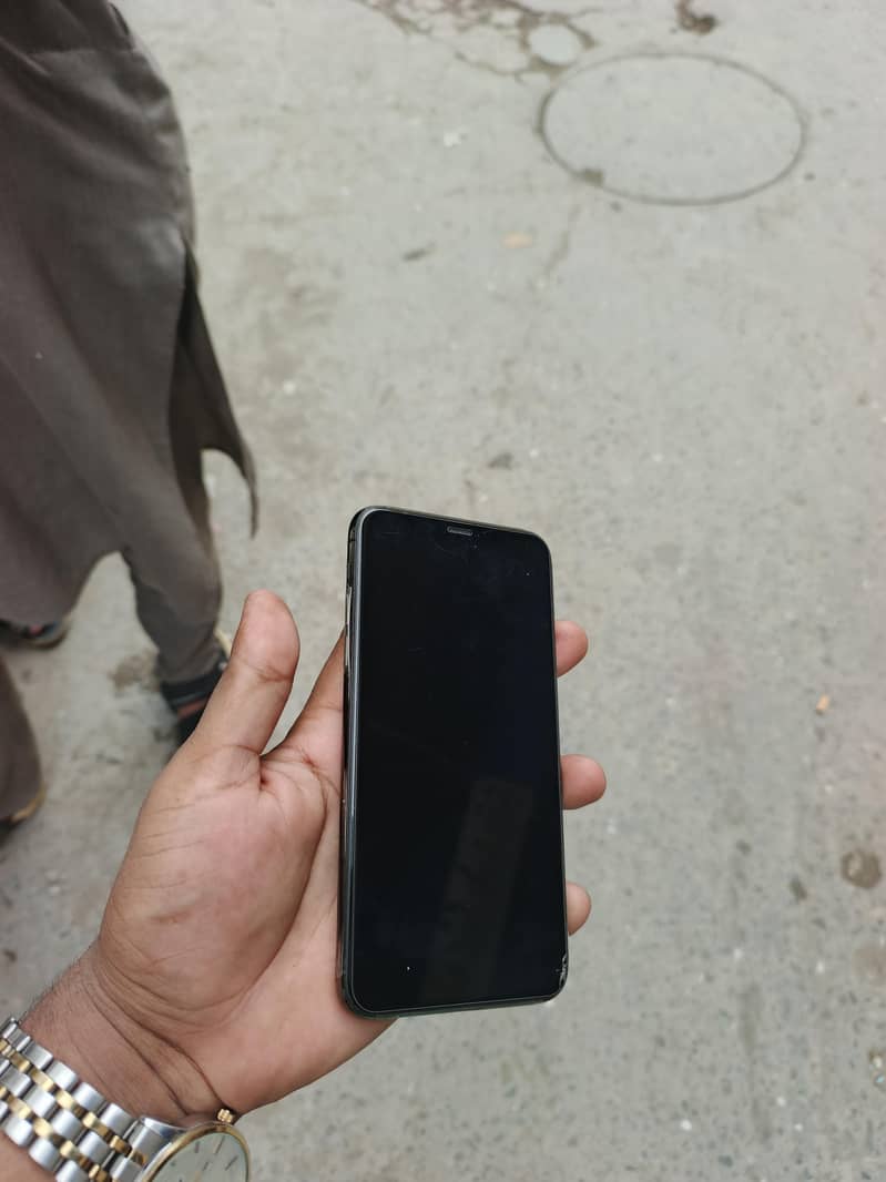 Apple iPhone 11 Pro Max 5