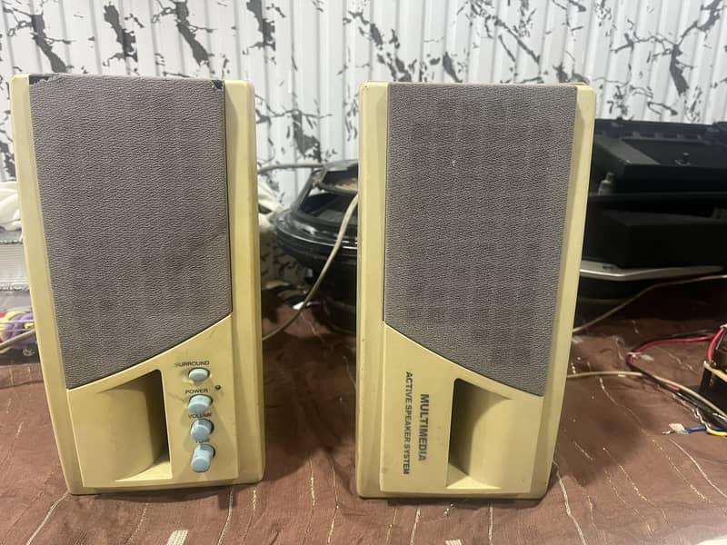 Computer multimedia speaker 2