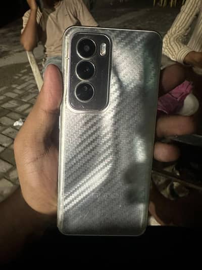 OPPO Reno12