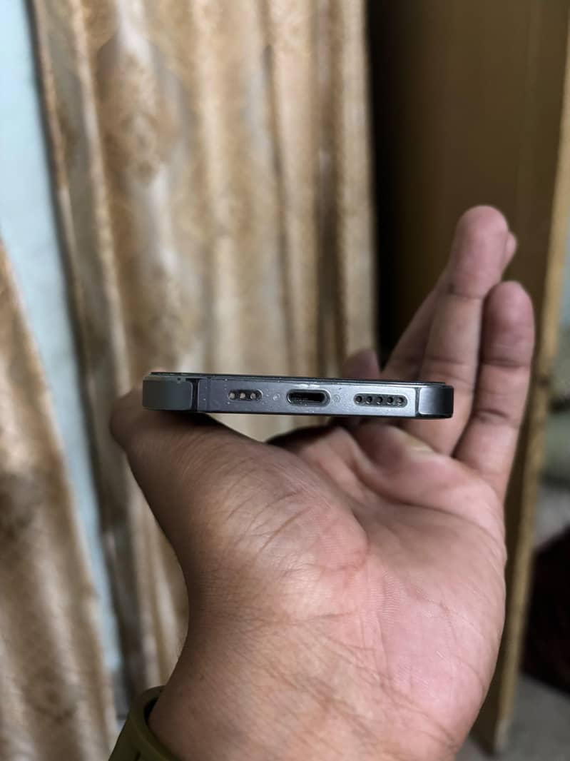 Apple iPhone 13 Pro 4