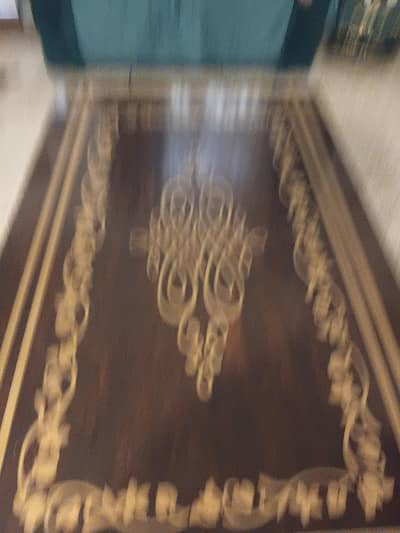 center table very good condition