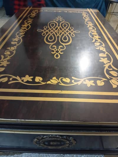 center table very good condition