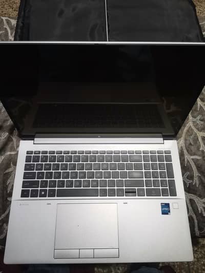 HP ZBook Fury 16 G10 | 4K OLED Touch | i7-13850HX | RTX A1000