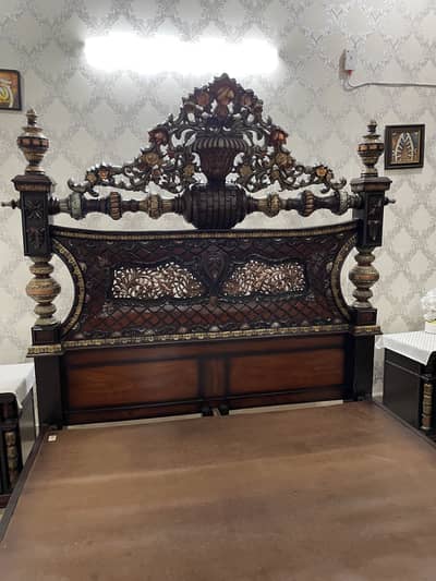 Chinioti king size sheesham bed set +Diamond foam mattresse