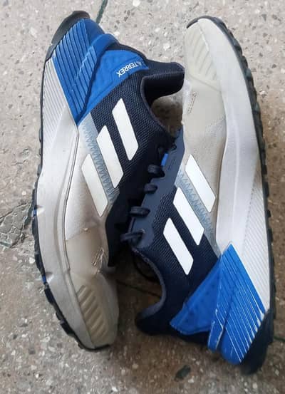 Adidas Sports Shoes – Premium Comfort & Stylish h Design