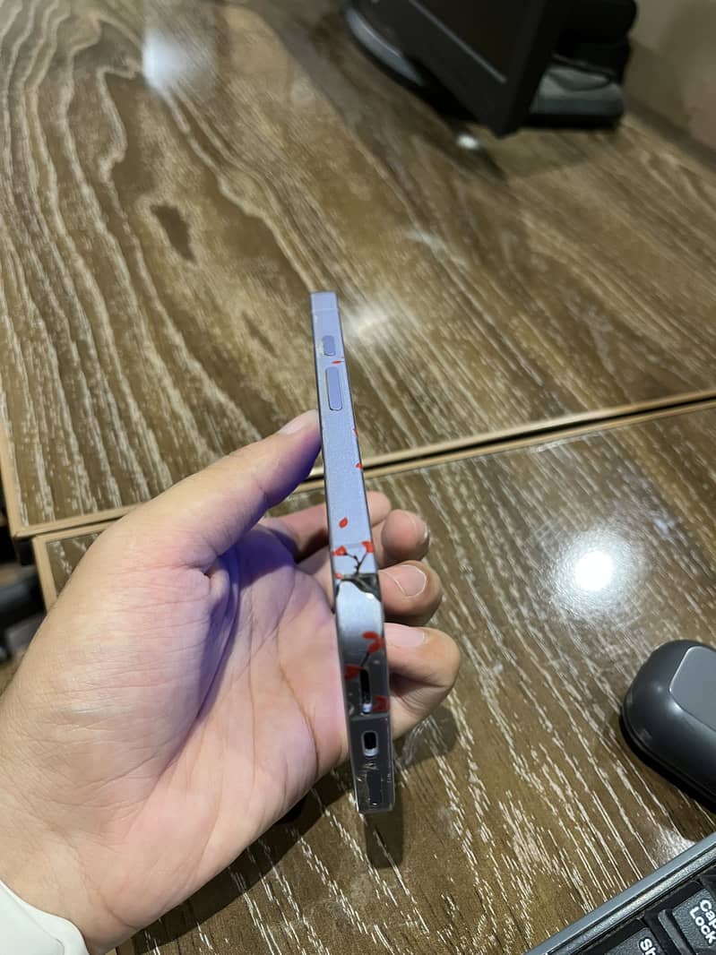 Google Pixel 9 5