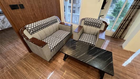 Brand new 3 week use sofa set 3 pieces full luxury sofas urgent sale