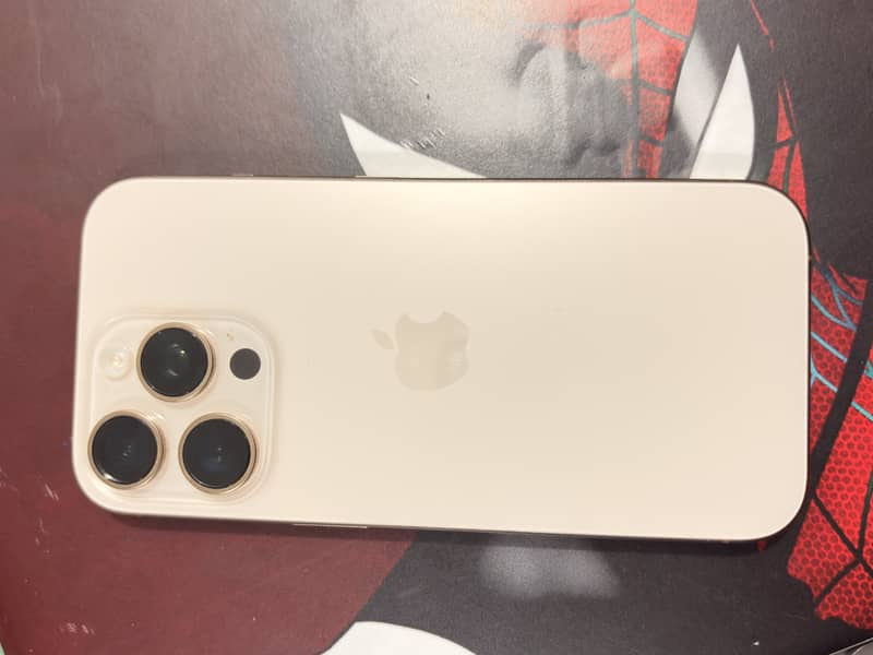 Apple iPhone 16 Pro 0