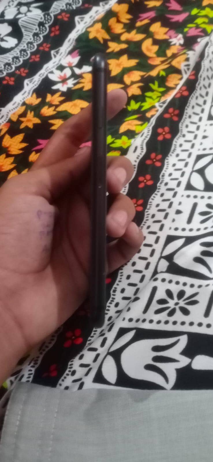 Apple iPhone 7 3