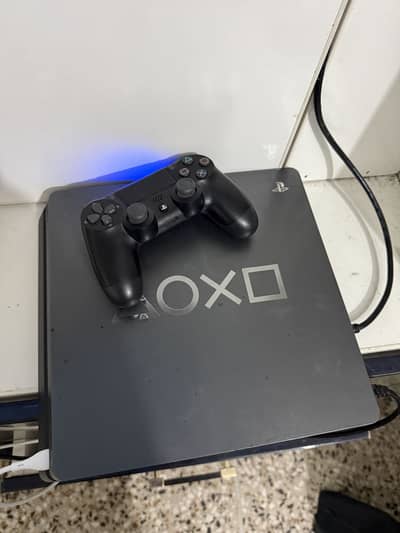 Ps4 slim 1 tb w games
