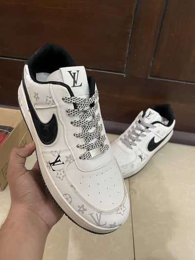 New lv collaboration sneakers