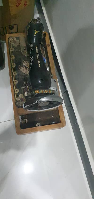 sewing machine