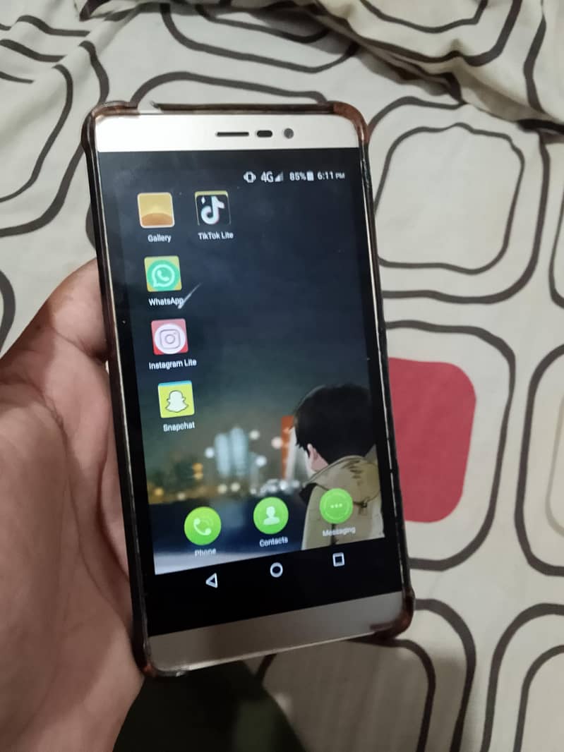 QMobile E1 0