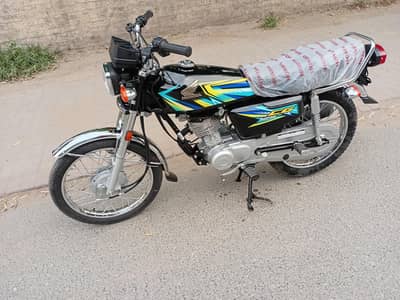 Honda cg 125 black color