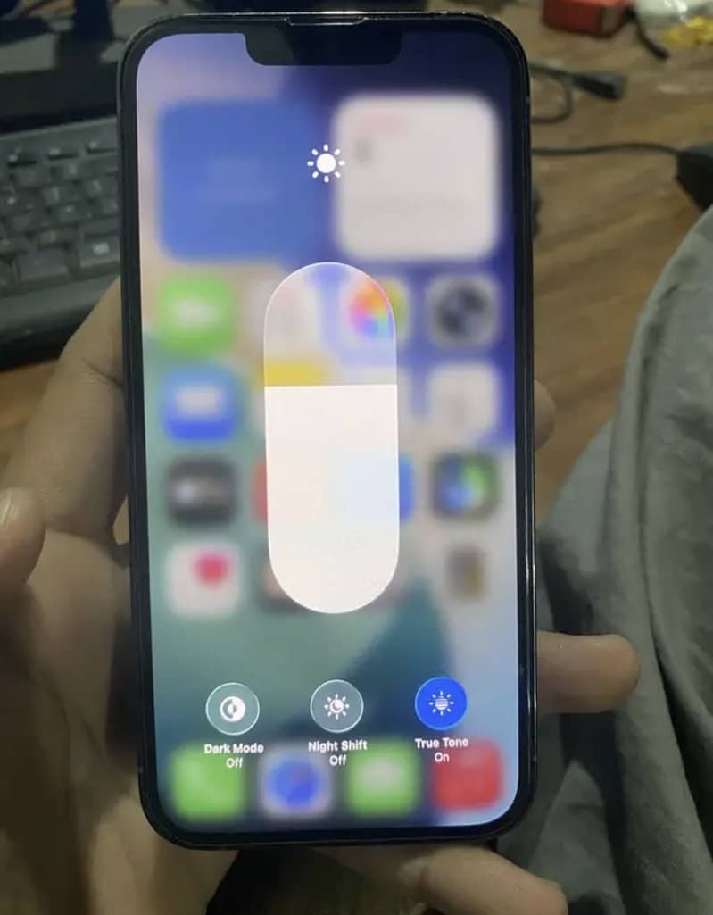 Apple iPhone 13 Pro 2