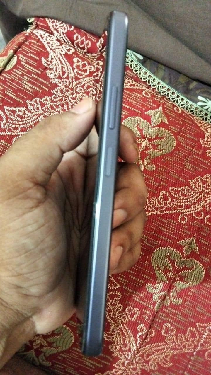 OPPO A6k 4