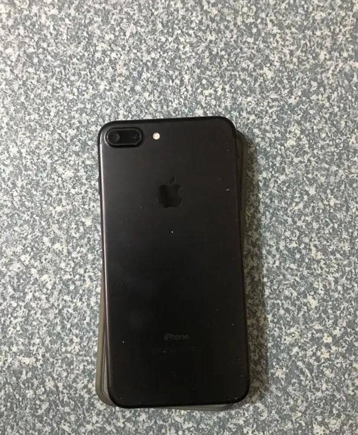 Apple iPhone 7 Plus 0
