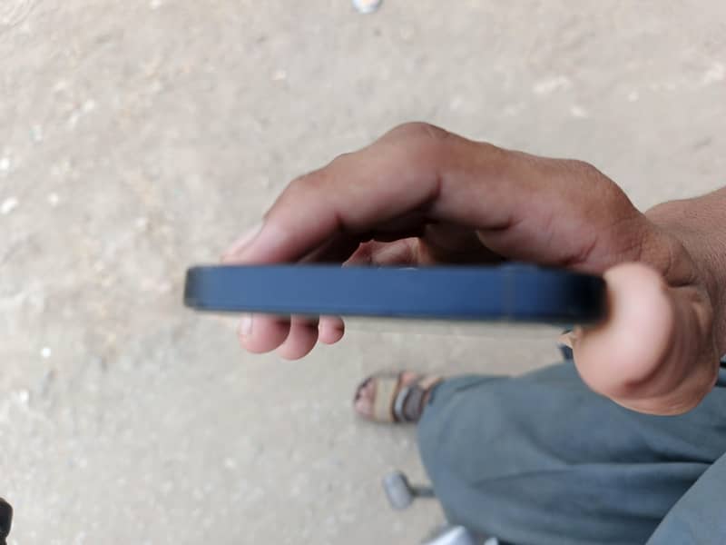 Apple iPhone 12 5