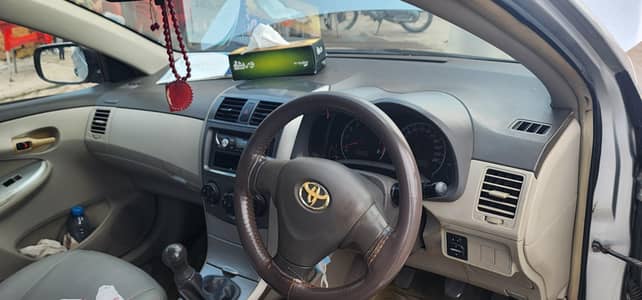 Toyota Corolla GLI 2011