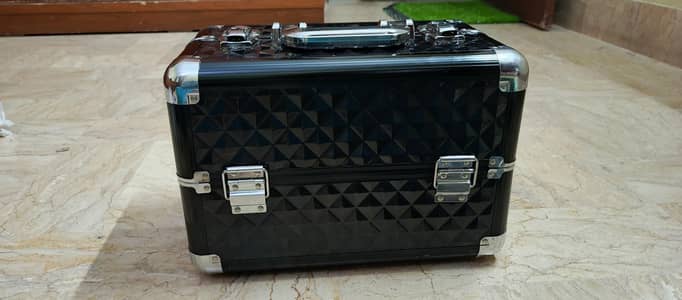 LARGE MAKEUP VANITY JEWELRY PROFESSIONAL MAKEUP TRAVEL ORGANIZER CASE