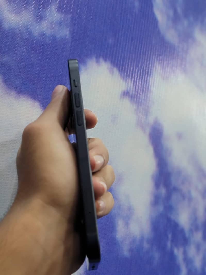 Apple iPhone 12 5