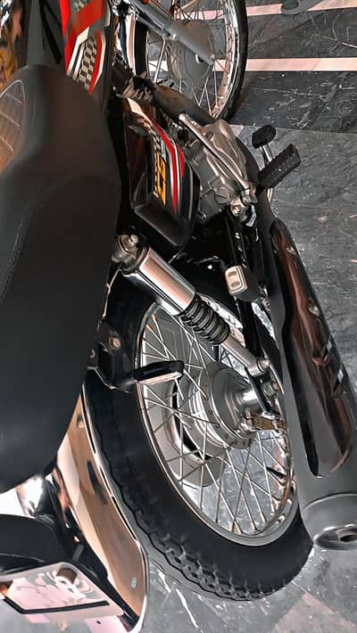 Honda 125 black