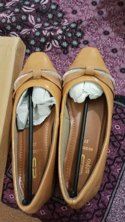 mustard flat shoes for women