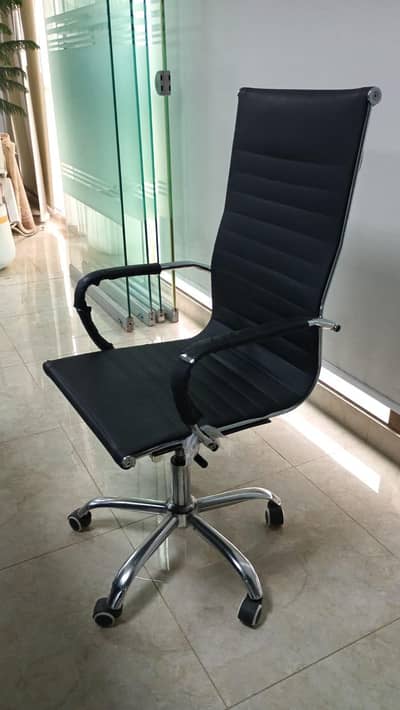 brand new chairs available hn