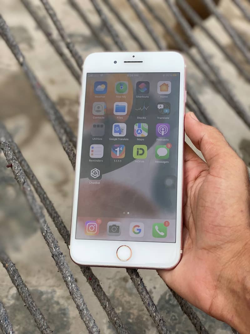 Apple iPhone 7 Plus 5