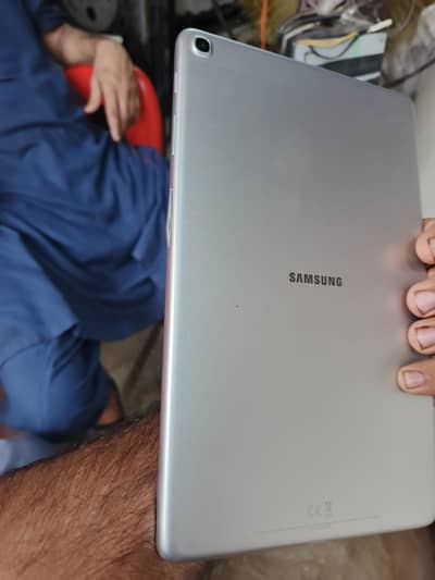 SAMSUNG TAB A 2GB RAM 32GB MEMORY