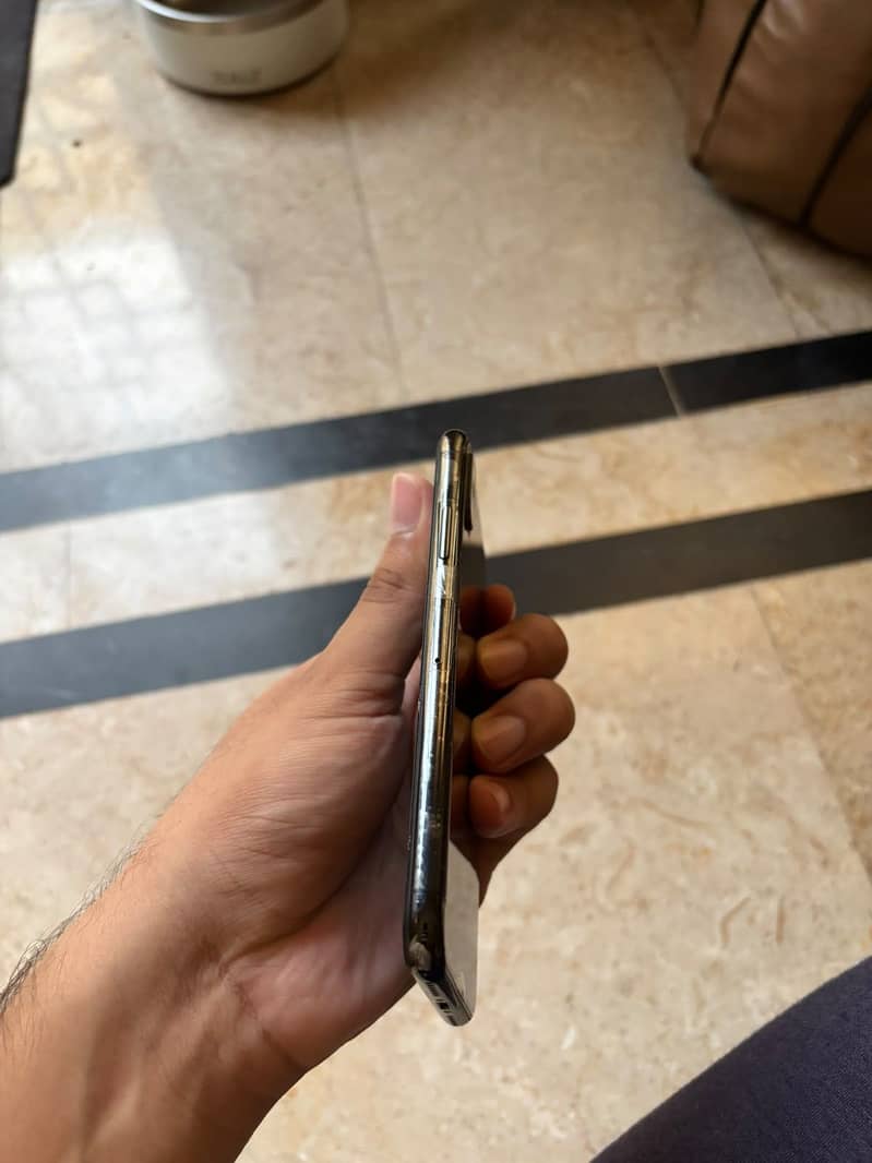 Apple iPhone X 2