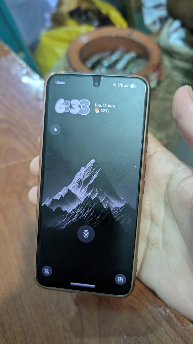 Google Pixel 8 3