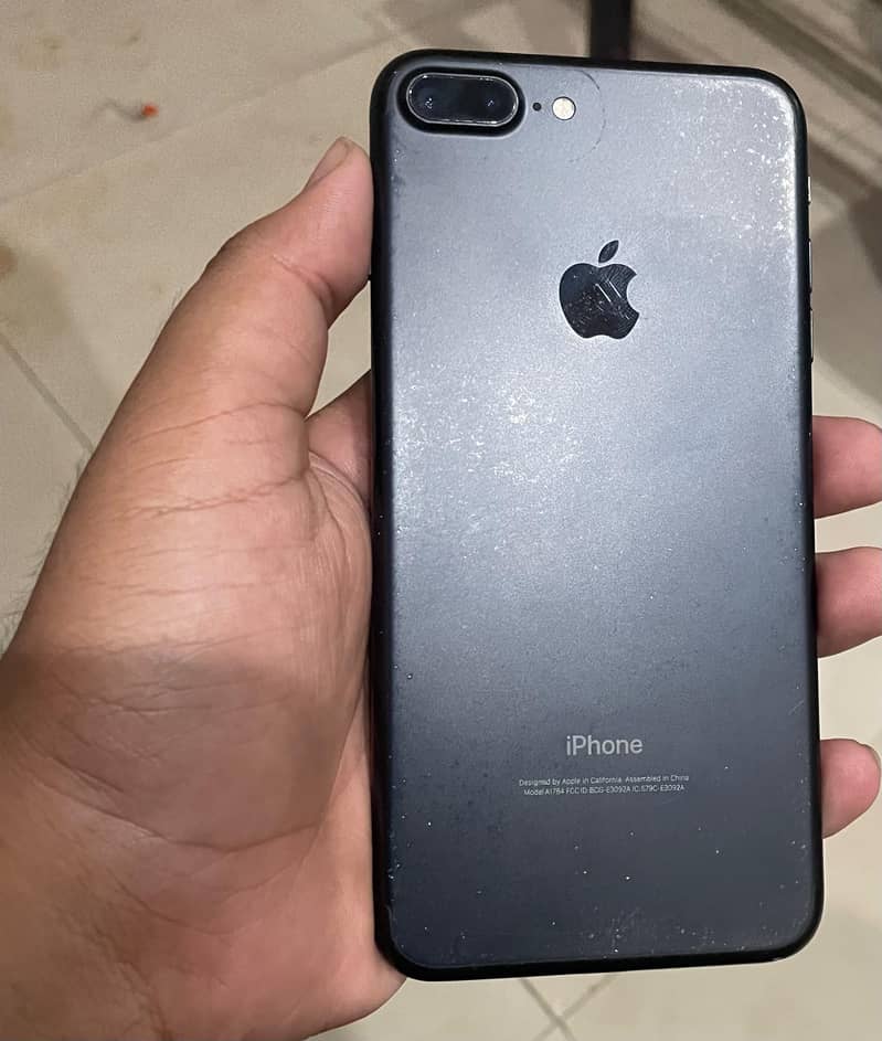 Apple iPhone 7 Plus 1