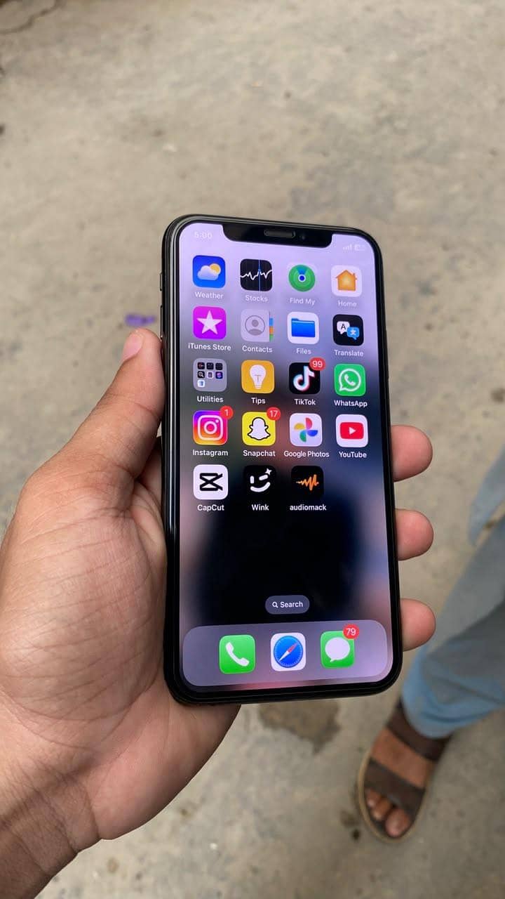 Apple iPhone XS 3