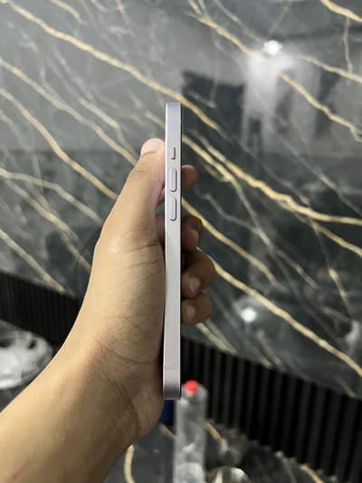 Apple iPhone 14